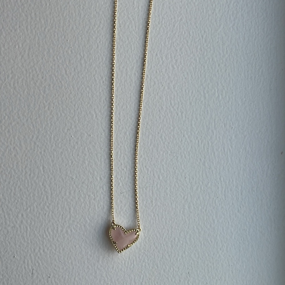 Framed Ari Heart Gold Short Pendant Necklace in Light Pink